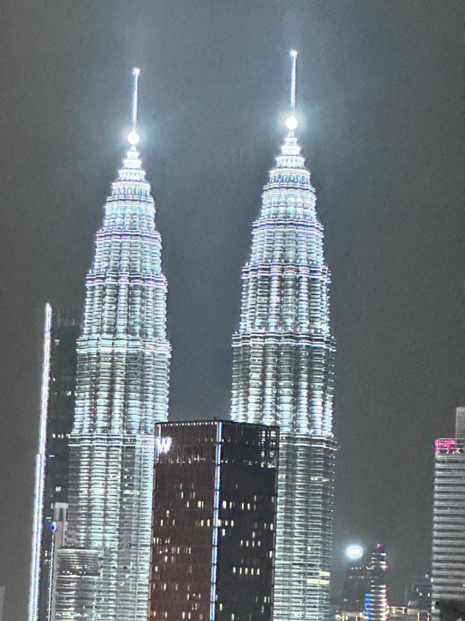 The Luxe Infinitum Klcc By Sahara Apartment Kuala Lumpur Exterior photo